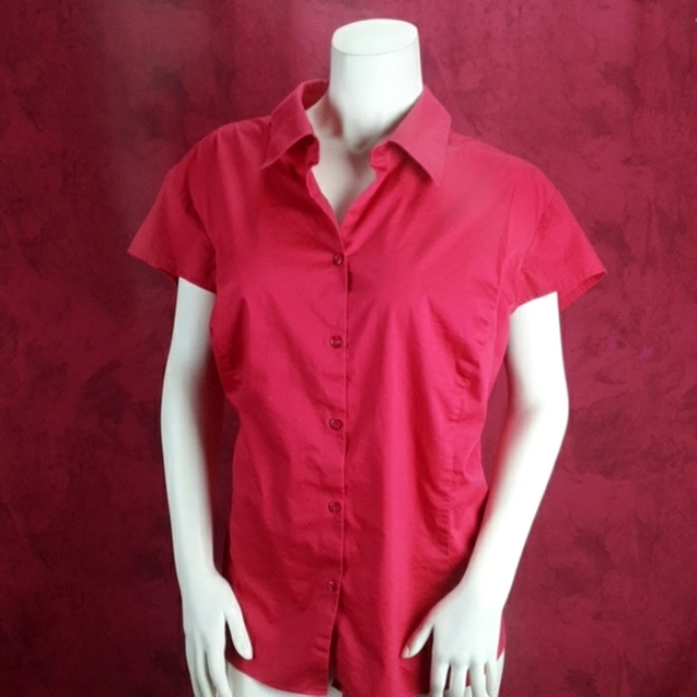 Retro plus size pin up girl red button down shirt